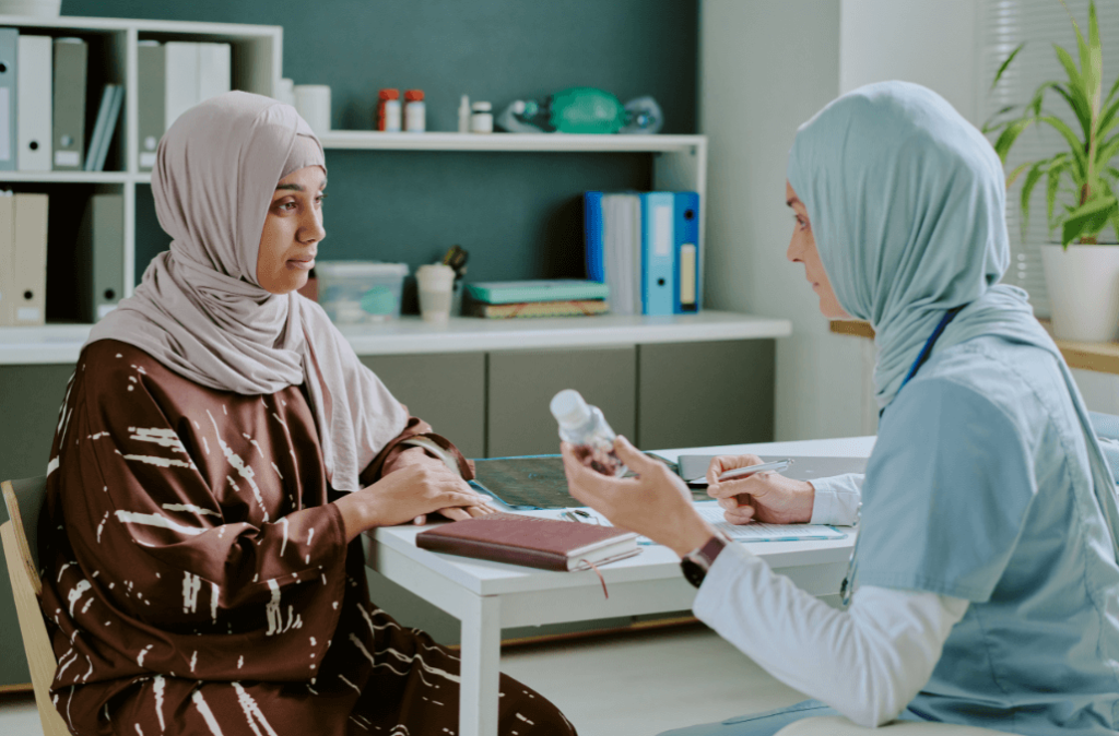 Managing leucorrhoea isn't just about treating the symptoms—it’s essential to take a holistic approach that involves lifestyle changes, diet adjustments, and targeted treatments.
